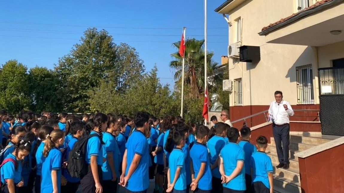 2025-2026 eğitim öğretim yılının ilk ders zili  çaldı.